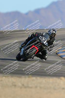 media/Dec-10-2023-SoCal Trackdays (Sun) [[0ce70f5433]]/Turn 12 (2pm)/